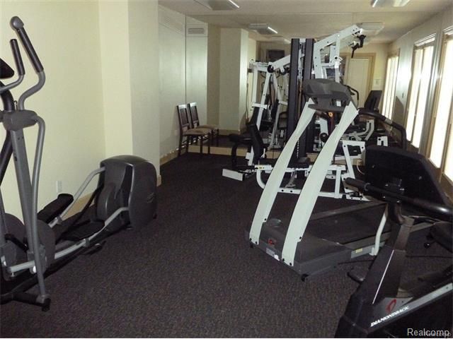 16150 N Park Drive 201, Southfield, MI 48075