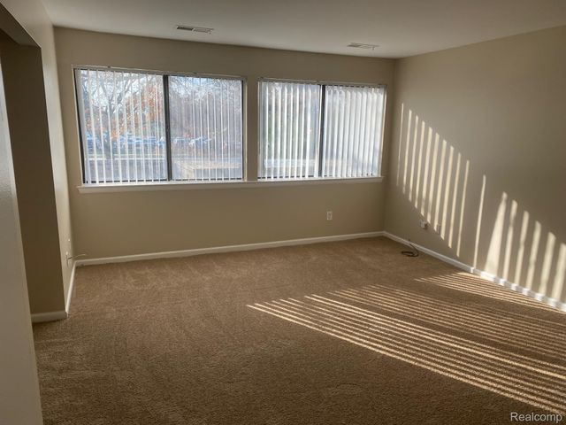 16150 N Park Drive 201, Southfield, MI 48075