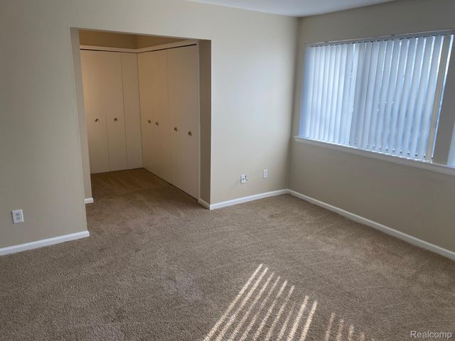16150 N Park Drive 201, Southfield, MI 48075