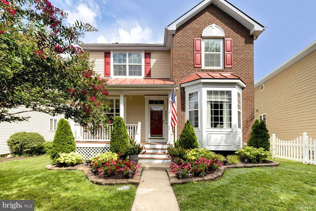 9693 ROYAL CREST CIR, Frederick, MD 21704