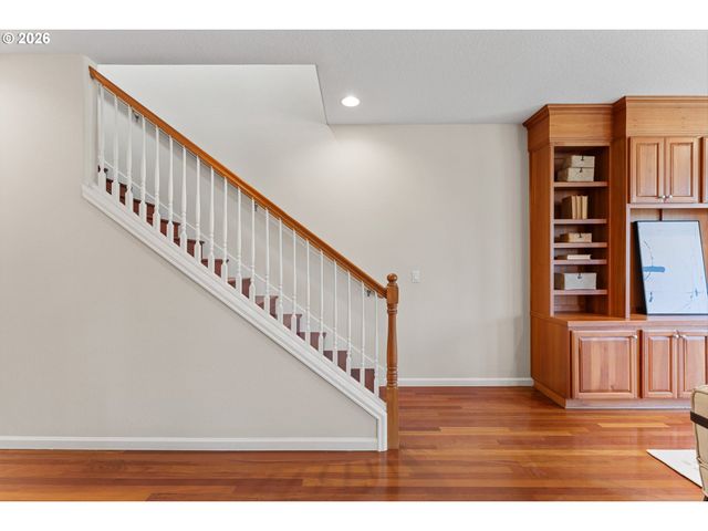 4 NORTHVIEW Ct, Lake Oswego, OR 97035