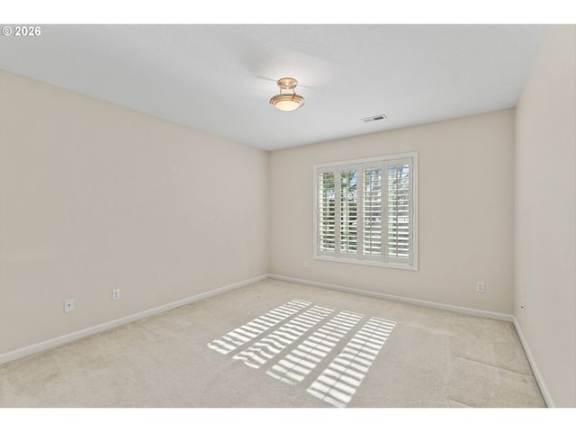 4 NORTHVIEW Ct, Lake Oswego, OR 97035