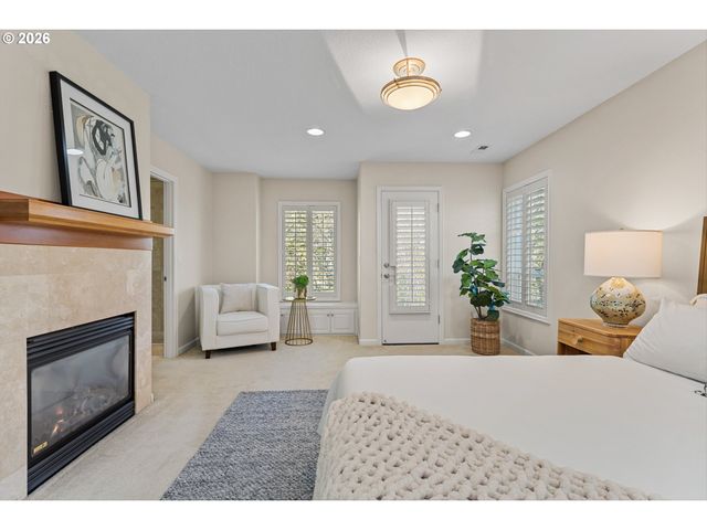 4 NORTHVIEW Ct, Lake Oswego, OR 97035