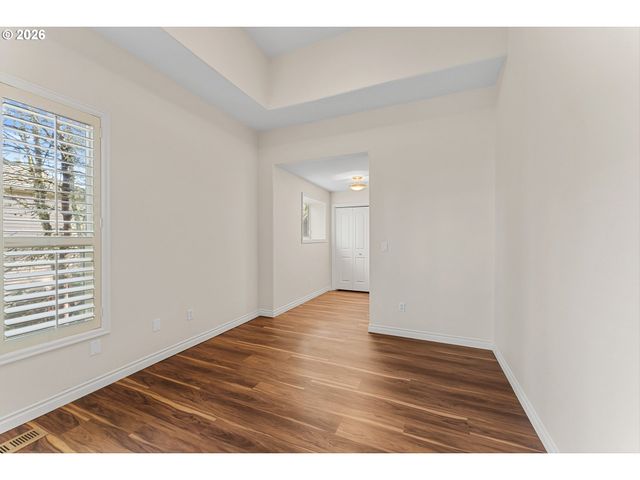 4 NORTHVIEW Ct, Lake Oswego, OR 97035