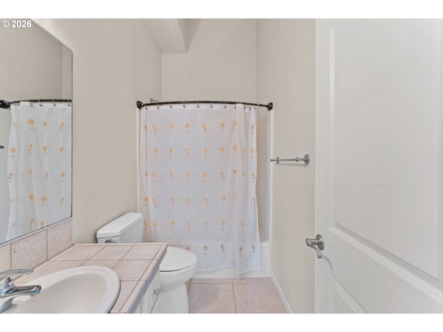 4 NORTHVIEW Ct, Lake Oswego, OR 97035