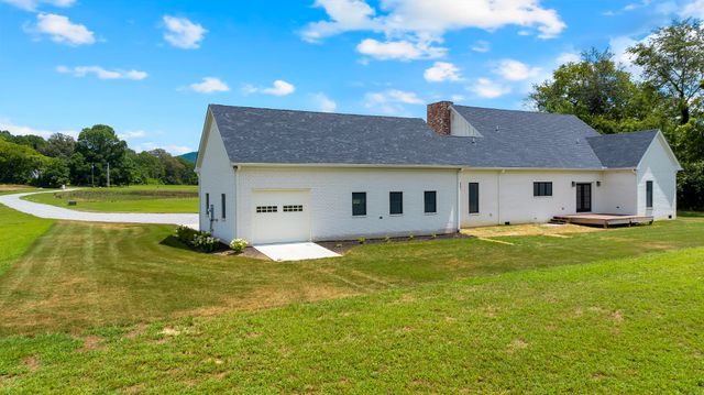 411 Bryan Rd, Hillsboro, TN 37342