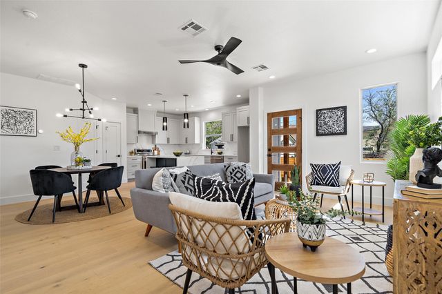 1212 Poquito ST, Austin, TX 78702
