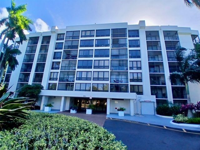 5951 Wellesley Park Dr 201, Boca Raton, FL 33433