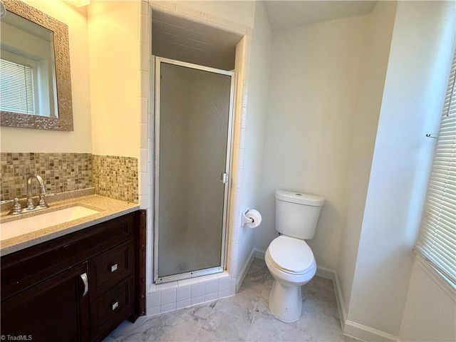 404 Irving Park Court, Kernersville, NC 27284