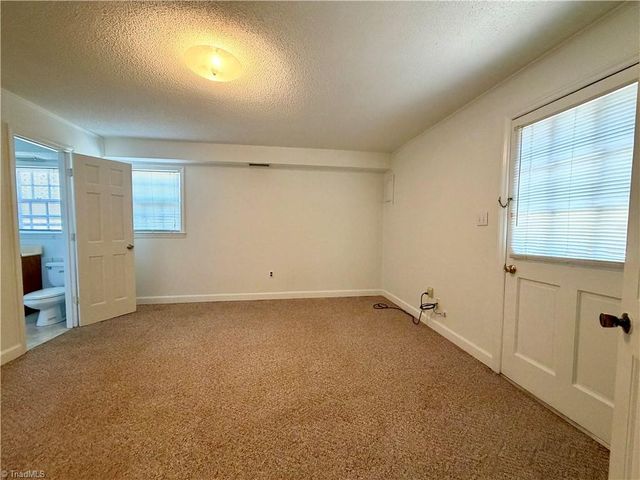 404 Irving Park Court, Kernersville, NC 27284
