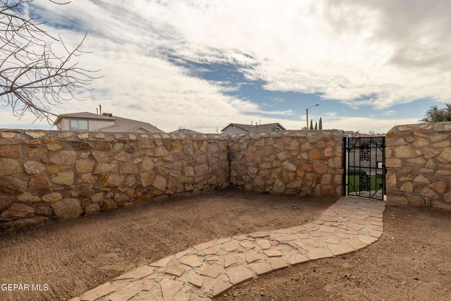 13745 Paseo Del Mar Drive, Horizon City, TX 79928