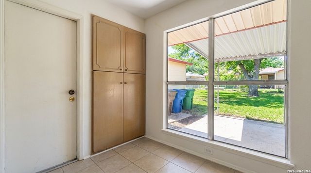 5039 Galahad Dr, San Antonio, TX 78218