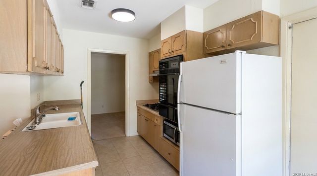 5039 Galahad Dr, San Antonio, TX 78218