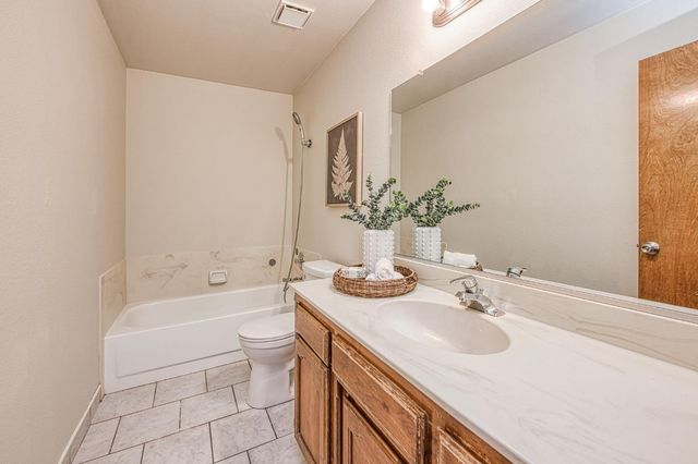 1204 Fedora Avenue, Clovis, CA 93612