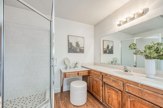 1204 Fedora Avenue, Clovis, CA 93612