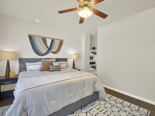 1600 Airedale RD 2601, Austin, TX 78748