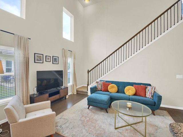1600 Airedale RD 2601, Austin, TX 78748