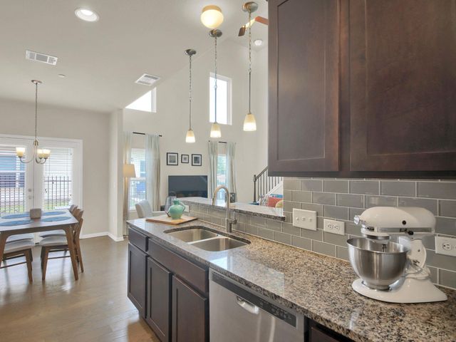 1600 Airedale RD 2601, Austin, TX 78748