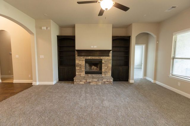 1749 Stillwater Drive, Burleson, TX 76028