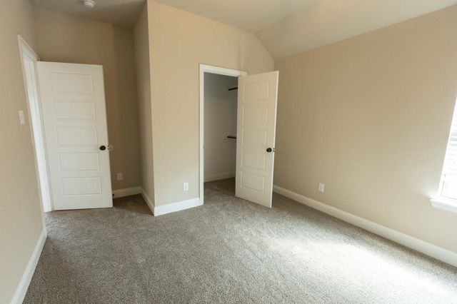 1749 Stillwater Drive, Burleson, TX 76028