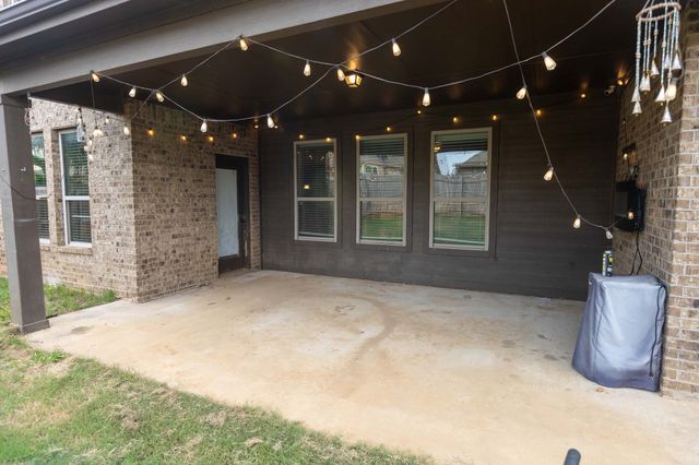 1749 Stillwater Drive, Burleson, TX 76028