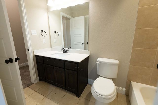 1749 Stillwater Drive, Burleson, TX 76028