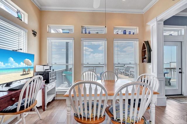 247 Isles End Road, Tiki Island, TX 77554