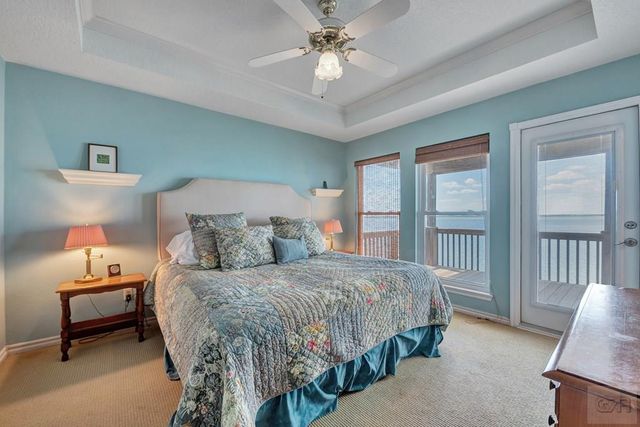 247 Isles End Road, Tiki Island, TX 77554