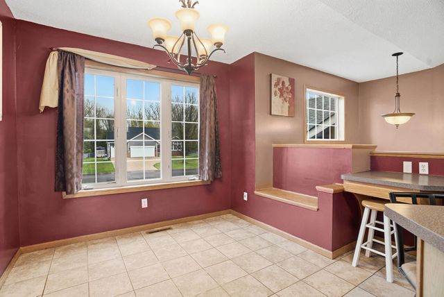 19941 Calgary Trail, Farmington, MN 55024