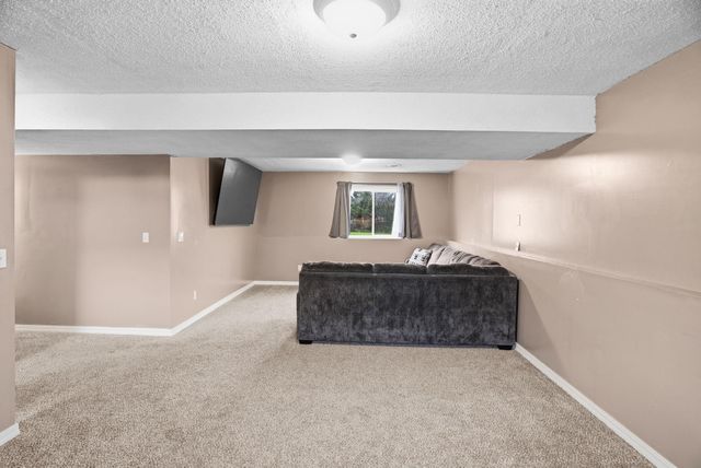 19941 Calgary Trail, Farmington, MN 55024