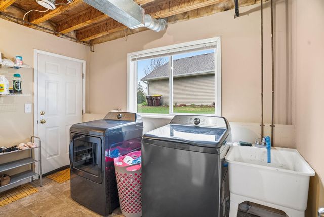 19941 Calgary Trail, Farmington, MN 55024