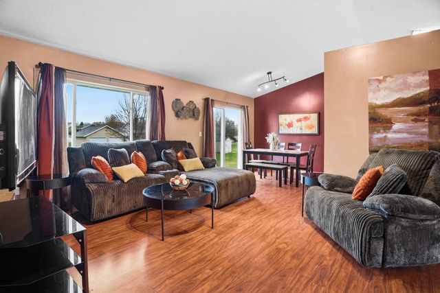 19941 Calgary Trail, Farmington, MN 55024