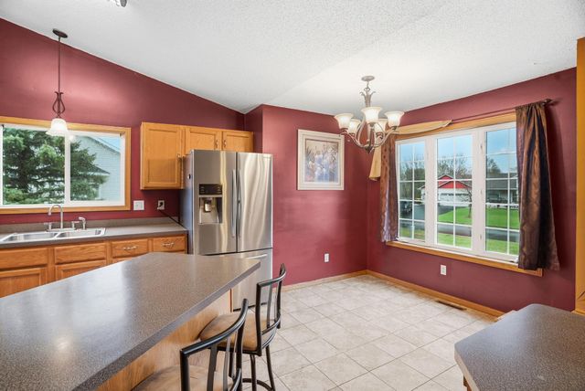 19941 Calgary Trail, Farmington, MN 55024