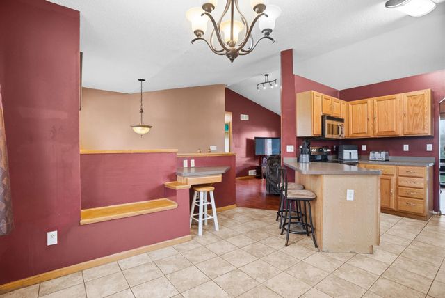 19941 Calgary Trail, Farmington, MN 55024