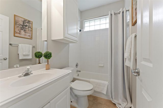 220 Mallet CT, Austin, TX 78737