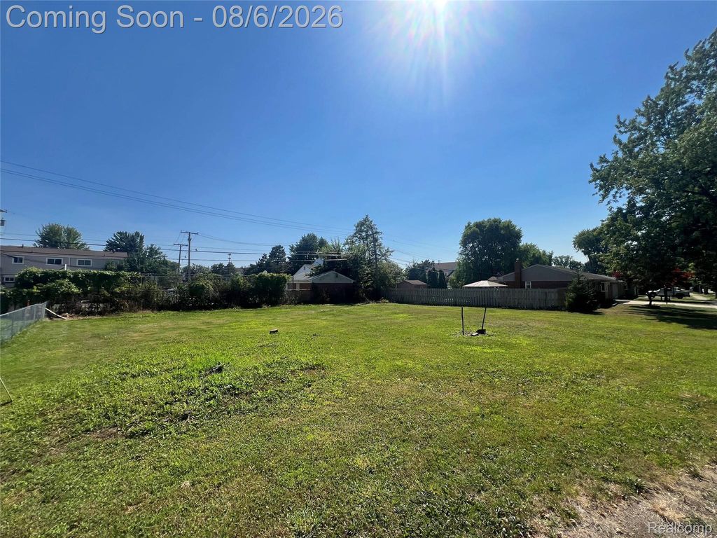 24510 Ramsgate, Clinton Charter Township, MI 48035