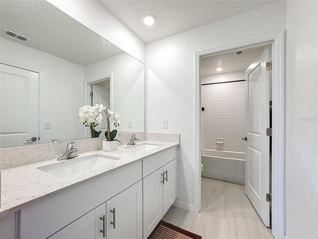 5032 EAGLE ROCK DRIVE, Wimauma, FL 33598