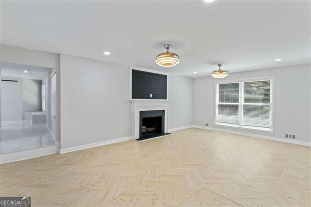 2023 Stoneleigh Drive, Stone Mountain, GA 30087