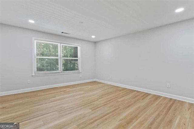 2023 Stoneleigh Drive, Stone Mountain, GA 30087