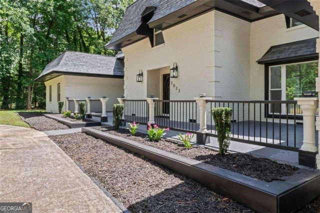 2023 Stoneleigh Drive, Stone Mountain, GA 30087