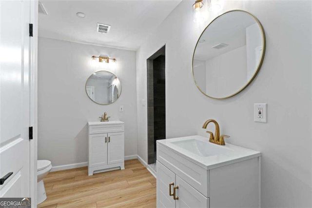 2023 Stoneleigh Drive, Stone Mountain, GA 30087