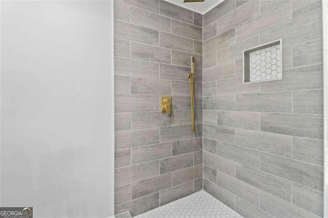 2023 Stoneleigh Drive, Stone Mountain, GA 30087