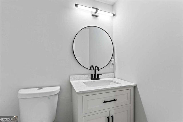 2023 Stoneleigh Drive, Stone Mountain, GA 30087