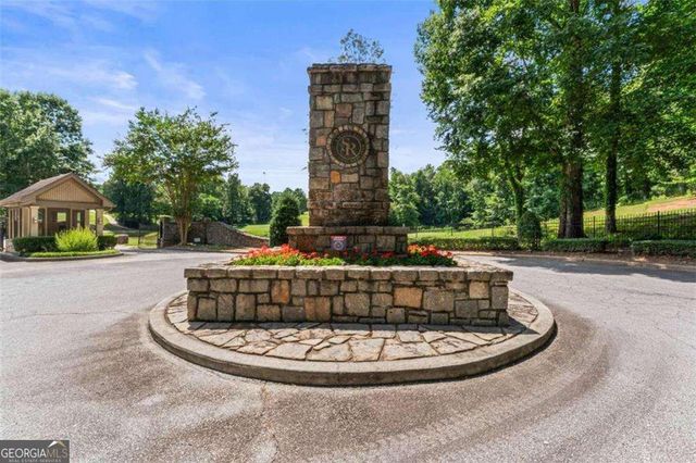 2023 Stoneleigh Drive, Stone Mountain, GA 30087