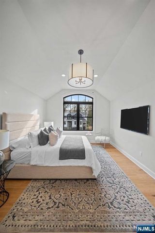 147 Central Avenue 14, Old Tappan, NJ 07675