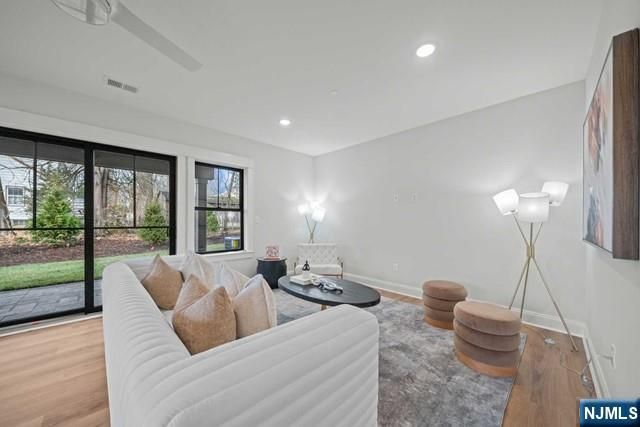 147 Central Avenue 14, Old Tappan, NJ 07675