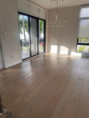 8231 NW 48th St 8231, Doral, FL 33166