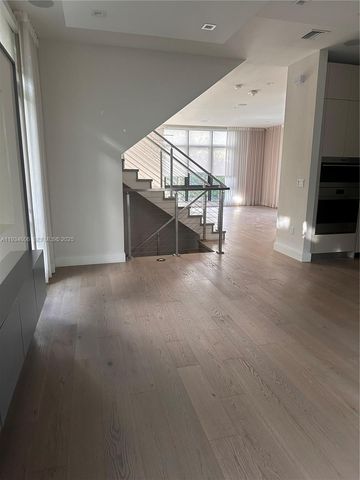 8231 NW 48th St 8231, Doral, FL 33166