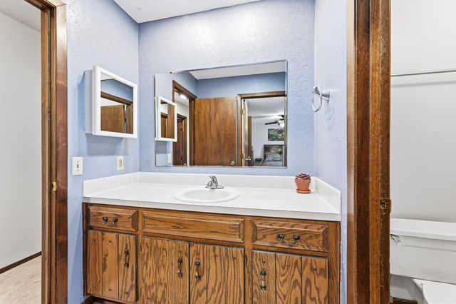 6640 Flag Avenue N, Brooklyn Park, MN 55428