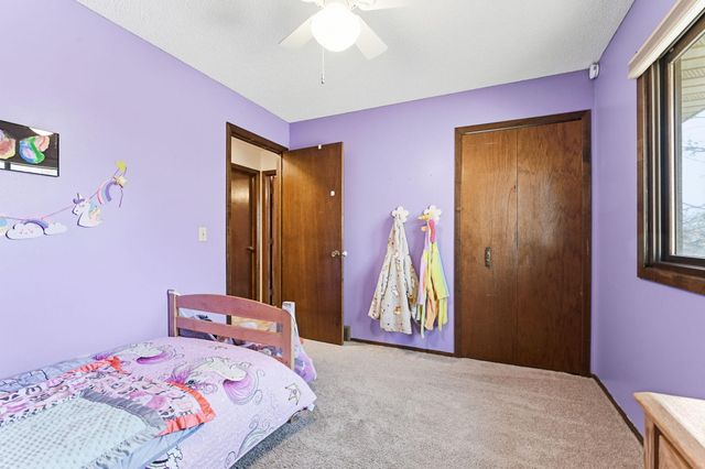 6640 Flag Avenue N, Brooklyn Park, MN 55428